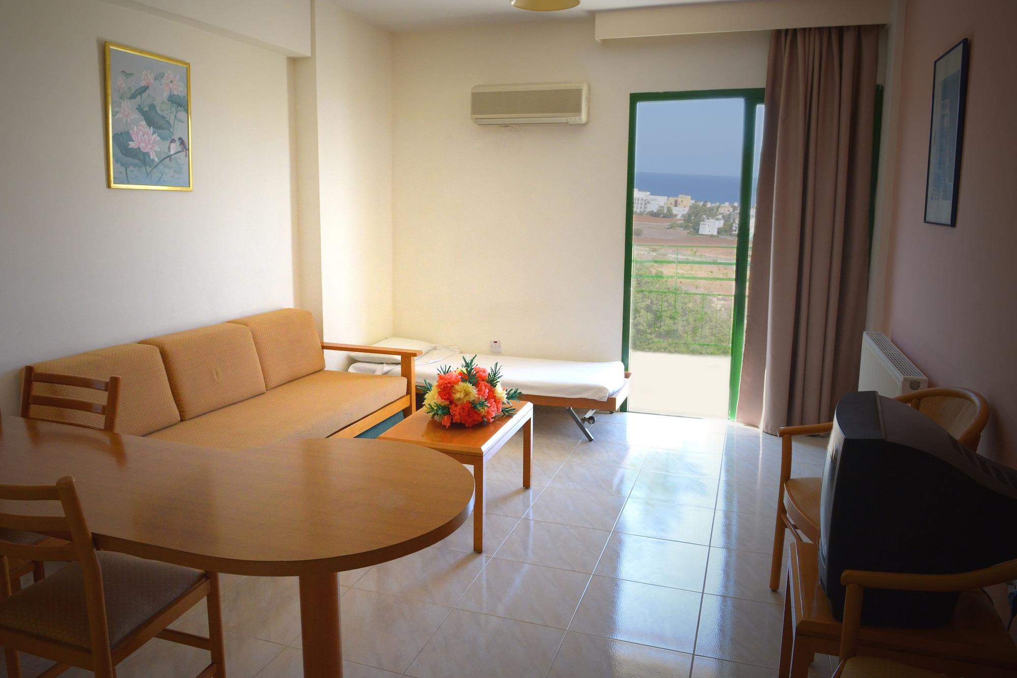 Maris Grand Waterpark Resort Protaras Esterno foto