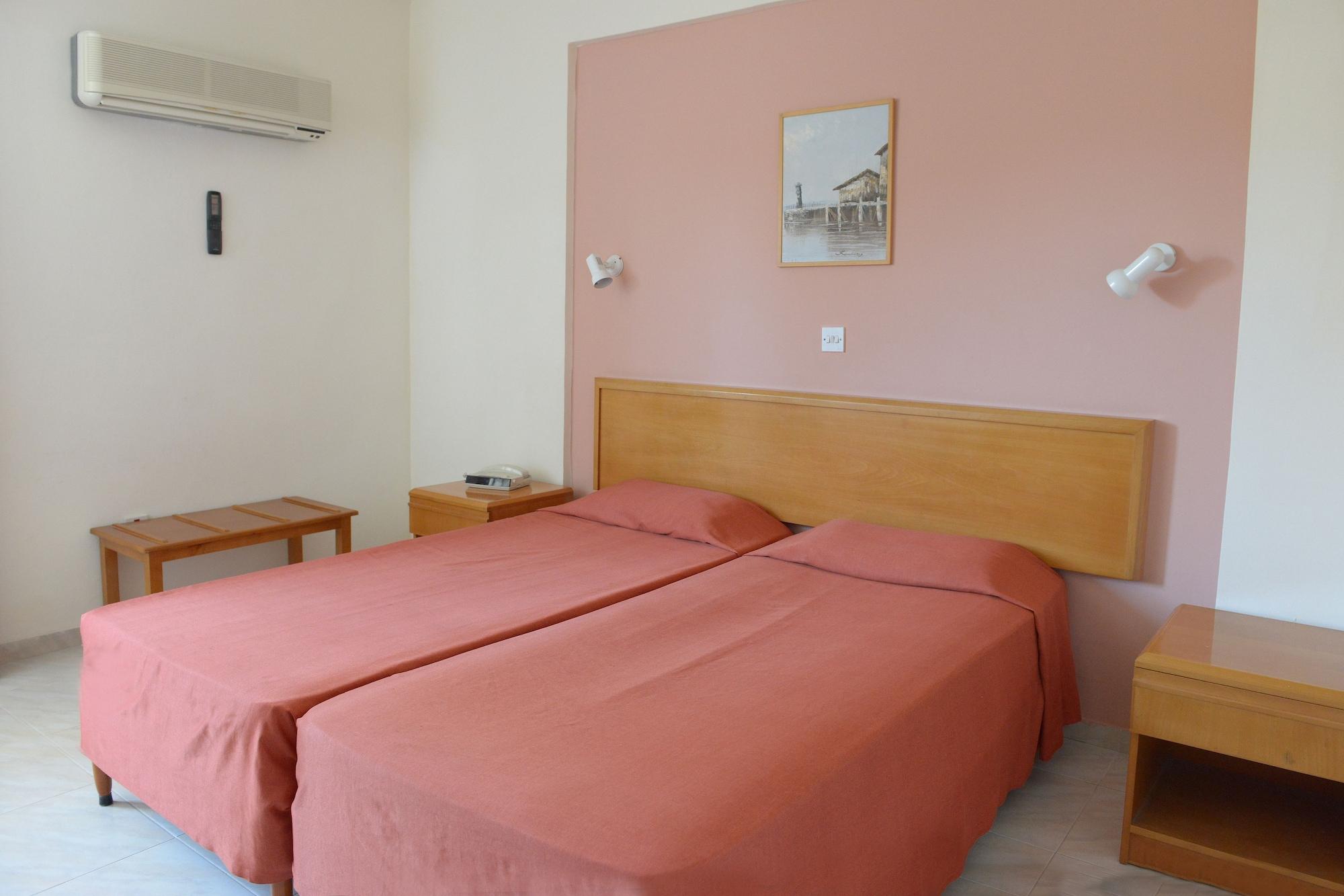 Maris Grand Waterpark Resort Protaras Esterno foto
