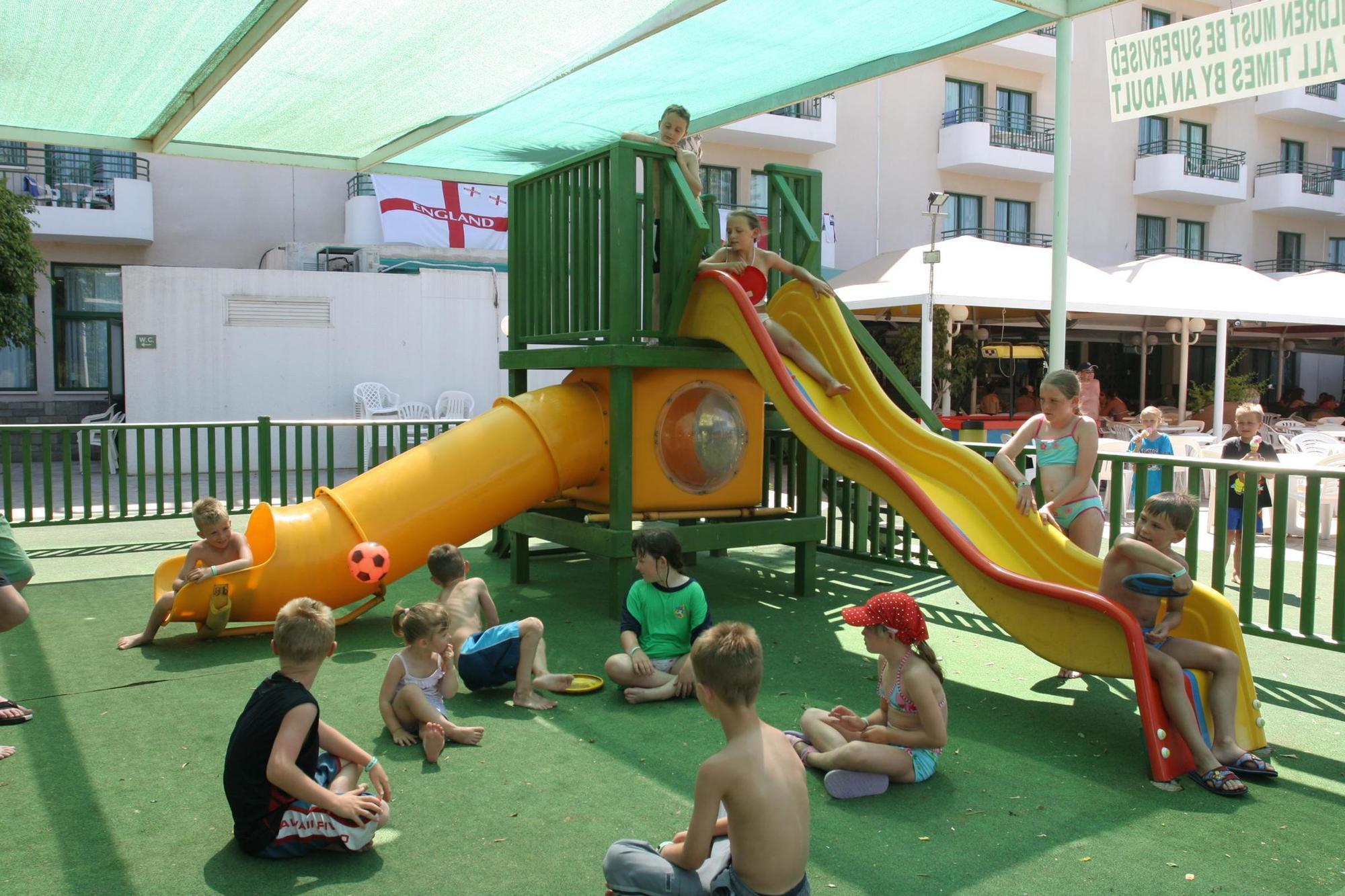 Maris Grand Waterpark Resort Protaras Esterno foto