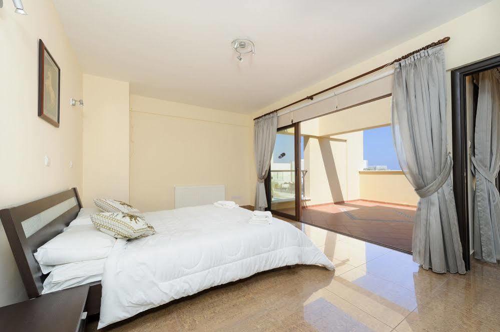 Maris Grand Waterpark Resort Protaras Esterno foto