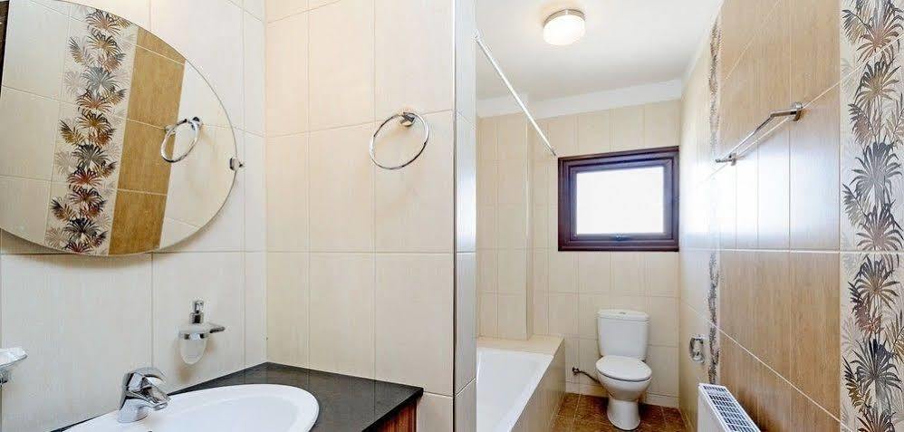 Maris Grand Waterpark Resort Protaras Esterno foto